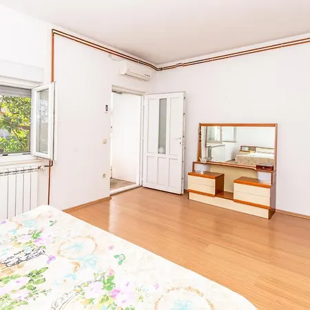 Apartman Maja 1 Kastela