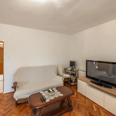 Maja 1 Apartman Kastela